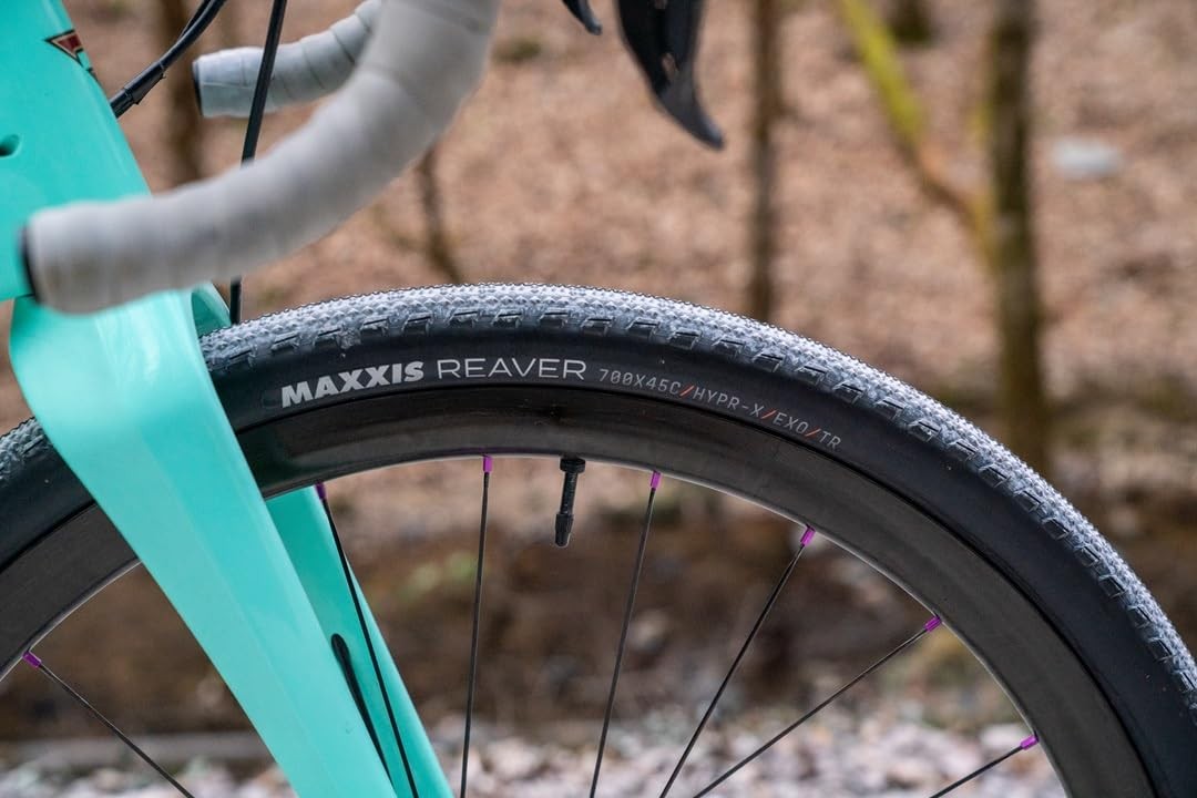 Maxxis Reaver Gravel Tire 700x45C Folding Tubeless Ready HYPR-X EXO 120TPI Black 4
