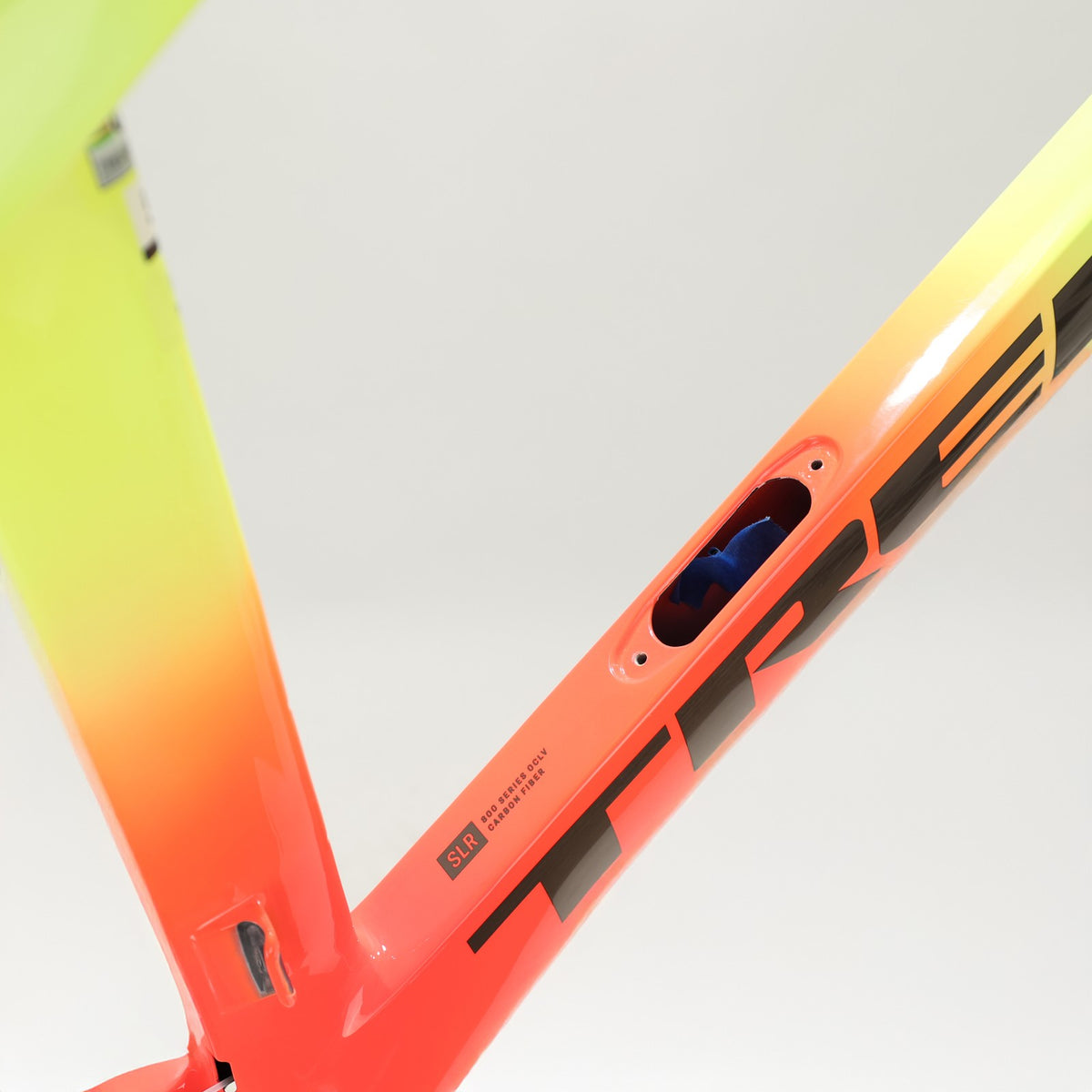 Trek Project 1 Madone SLR Gen 6 Disc Frame 56cm Coral Yellow Fade 2022 6