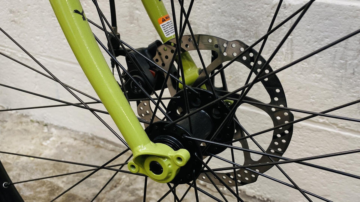 Surly Disc Trucker Bike - 700c Steel Pea Lime Soup 56cm - Altus 18