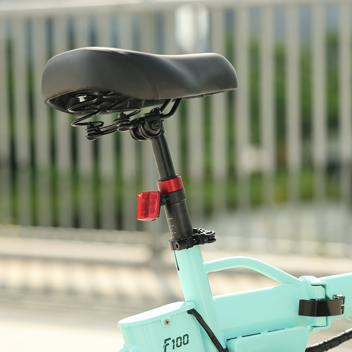 Séad -Níos Leithne, Níos Mó le Criosanna Dúbailte