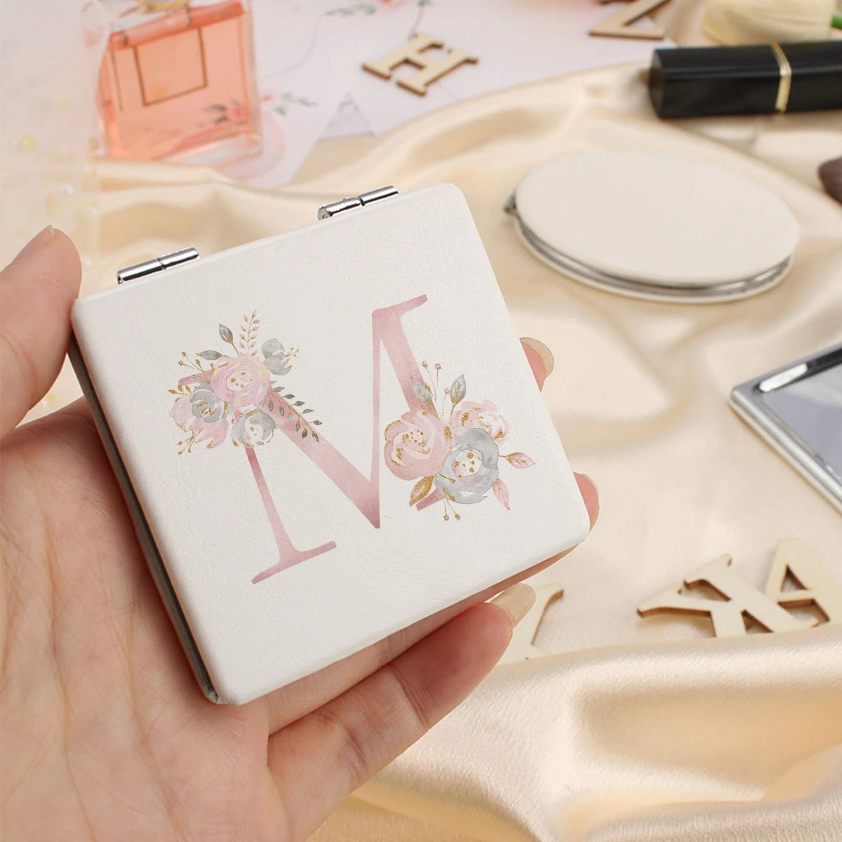Personalized Floral First Letter White Square Double-Sided Makeup