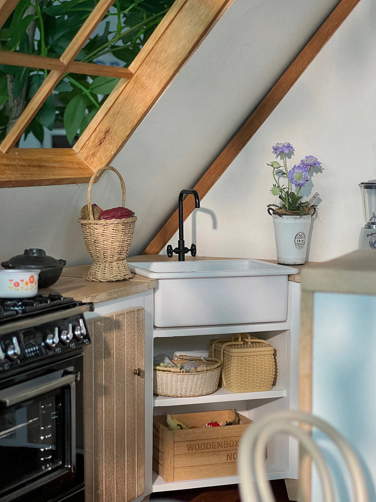 Solid Wood Metal Corner Sink Cabinet Door Cabinet