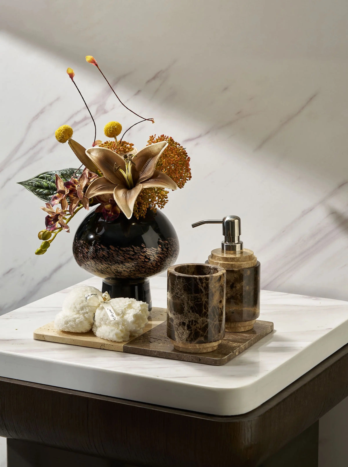 Nordic Color-Blocked Marble Lotion Bottle Aromatherapy Tray
