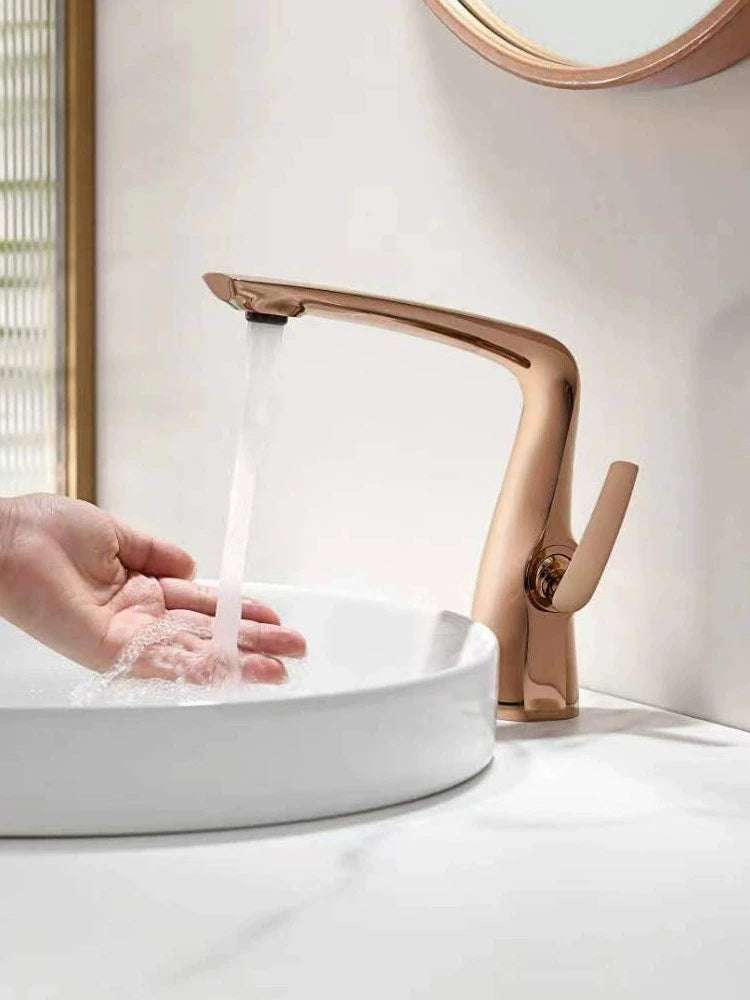 Luxury Rose Gold Brass Bathroom Faucet Modern 1-Hole