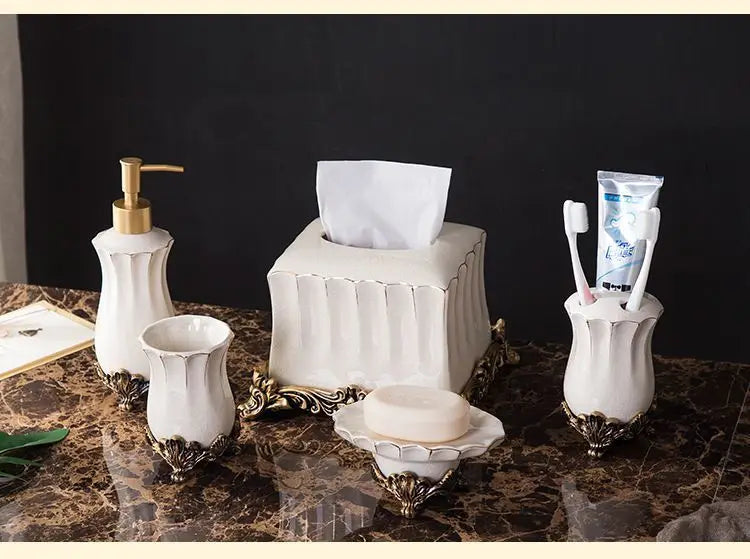 European-Style White Porcelain Lotion Bottle Rinsing Cup
