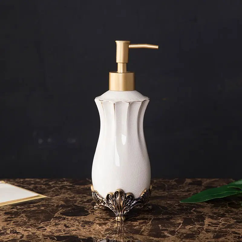 European-Style White Porcelain Lotion Bottle Rinsing Cup