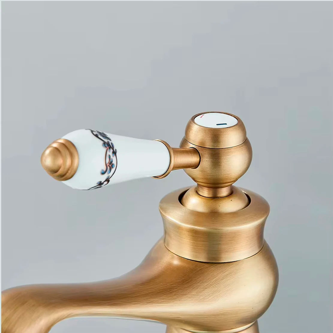 Nordic Lamp Shape Creative Design Bathroom Basin Faucet