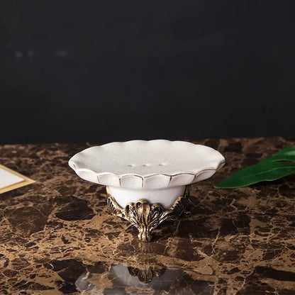 European-Style White Porcelain Lotion Bottle Rinsing Cup