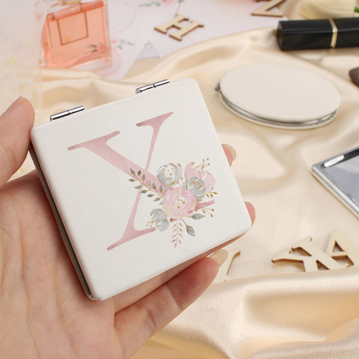 Personalized Floral First Letter White Square Double-Sided Makeup