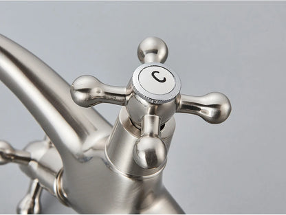 Gold/Antique Brass Bathroom Basin Sink Faucet Mixer Tap