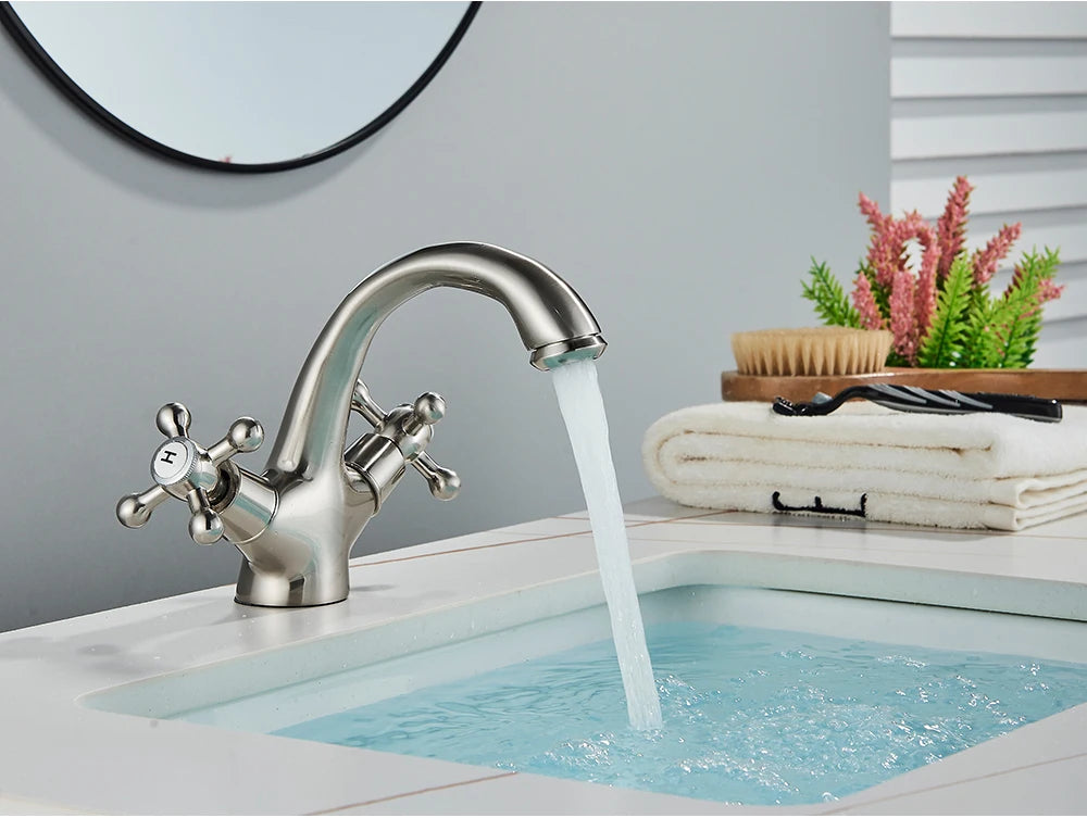 Gold/Antique Brass Bathroom Basin Sink Faucet Mixer Tap
