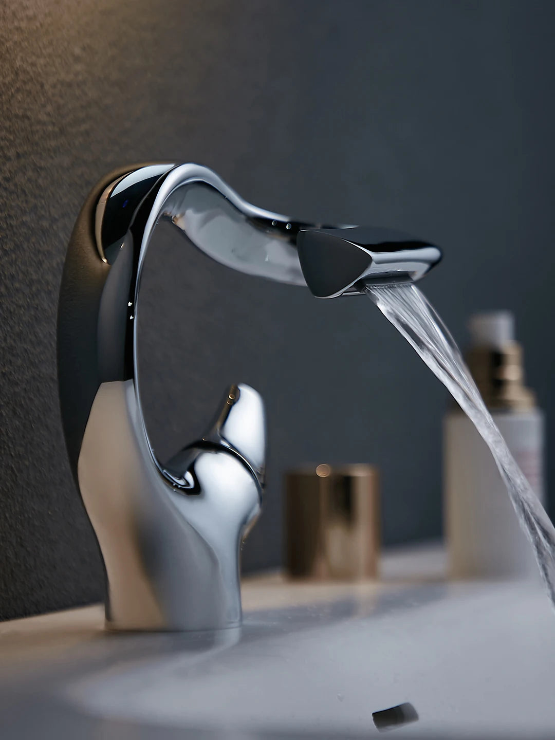 Design Basin Faucet Brass Bathroom Basin Waterfall Cold