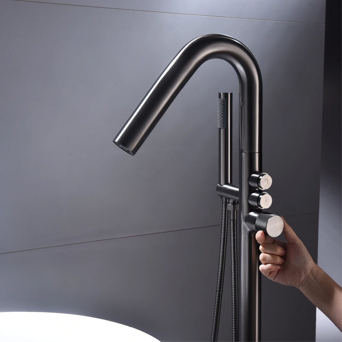 Aitna Gold Brass Luxury Bathroom Faucet Floor Standing