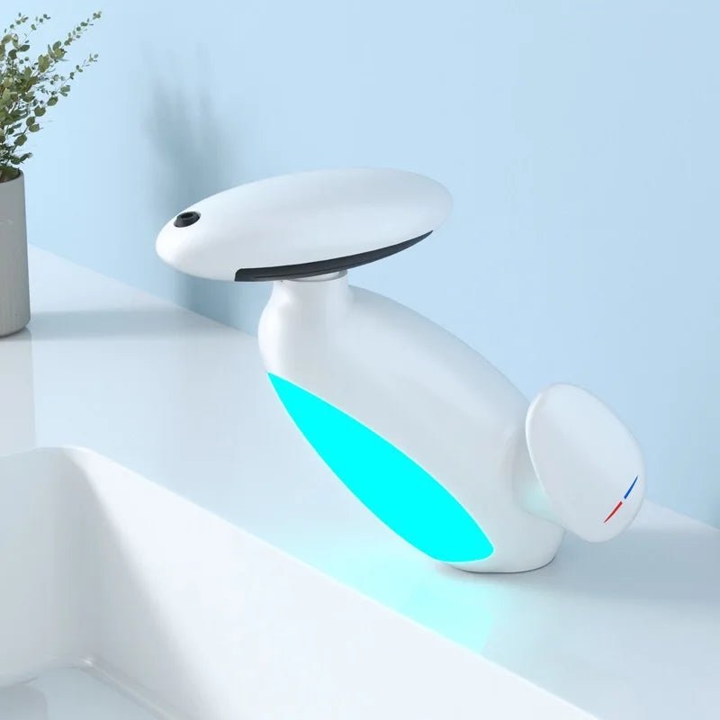 Bathroom Basin Faucet Led Light Tap Penguin Pull-Out