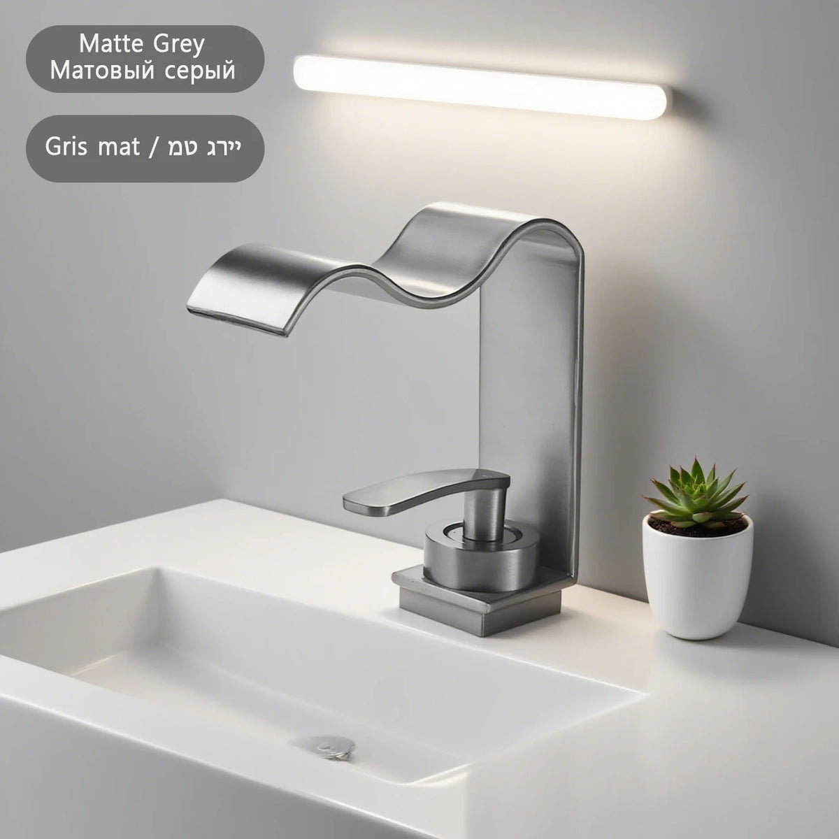 Luxury Brushed Gold Bathroom Sink Faucet Deck Mounted