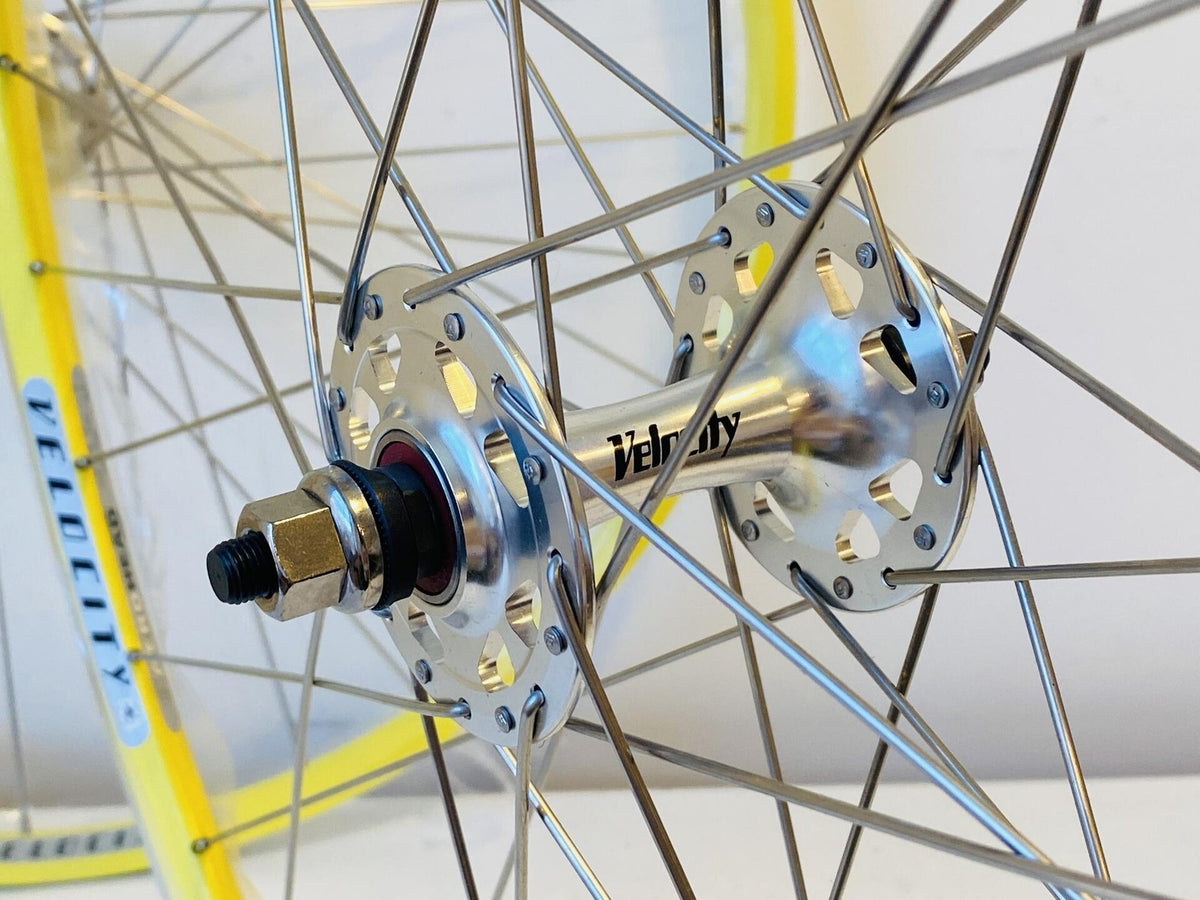 Velocity AEROHEAD 700c Track/Fixie Clincher Wheelset 32h Fix/Free 100/120 Yellow 4