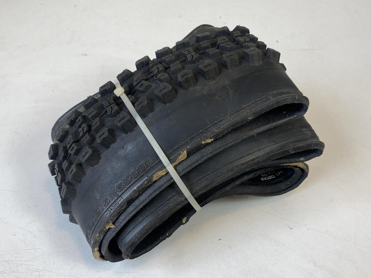 Unused Maxxis Aggressor WT 27.5x2.50 TR Double Down MTB Tire Storage Worn 1