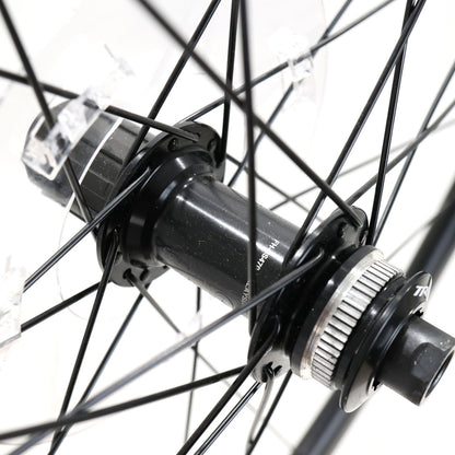 Devox 700c Disc Road Wheelset Shimano RS470 CL HG 10/11s Thru Axle 9
