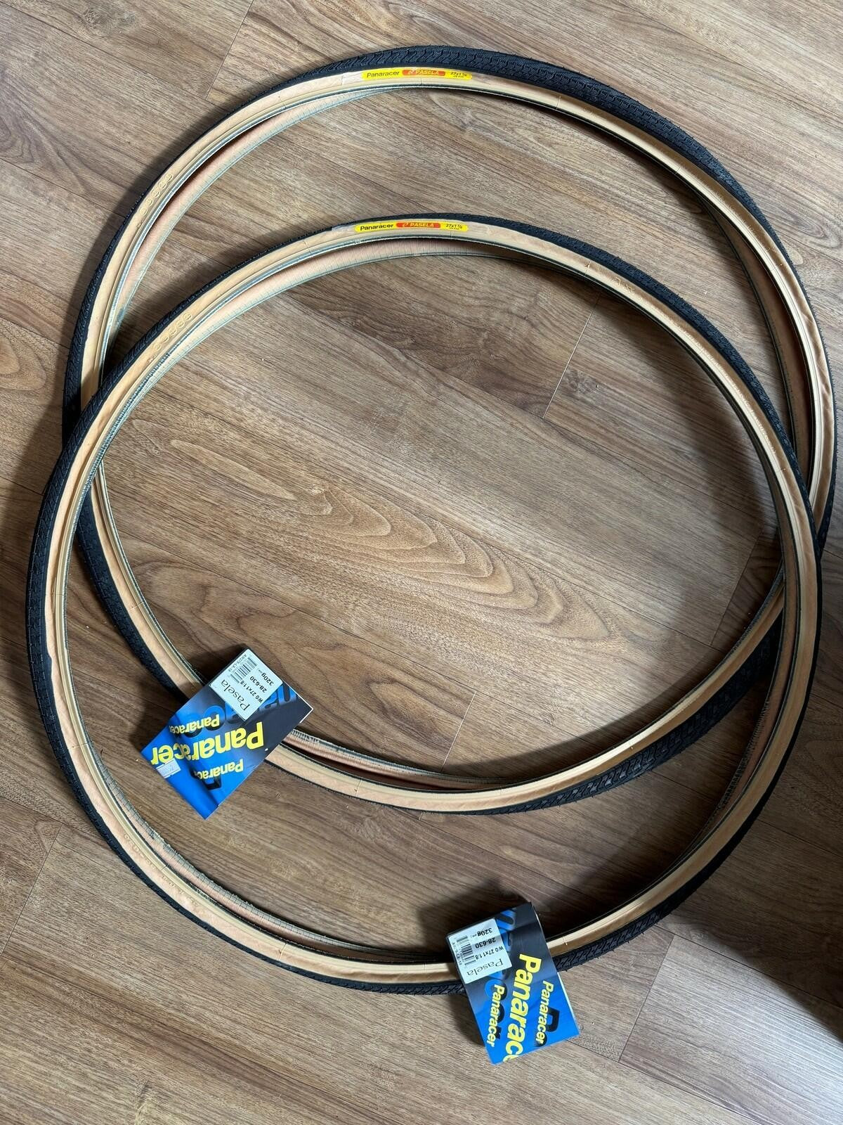 Panaracer Pasela Tire 27x1-1/8" Black/Tan Gumwall Wire 630 ISO Classic Road 1