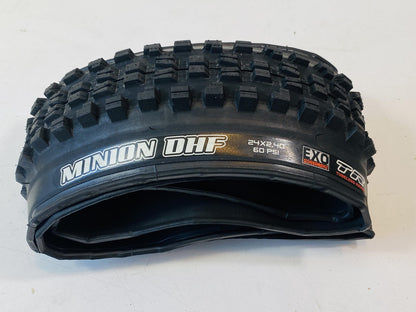 Unused Maxxis Minion DHF 24 x 2.4 EXO Tubeless Ready Tire - Storage Worn 1