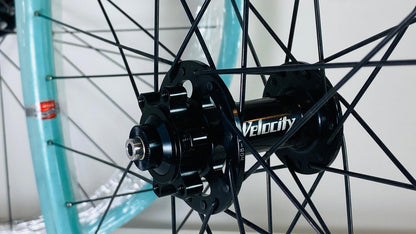Velocity BLUNT 650b Single Speed MTB Disc Wheelset 32h 100/135 - Celeste 6