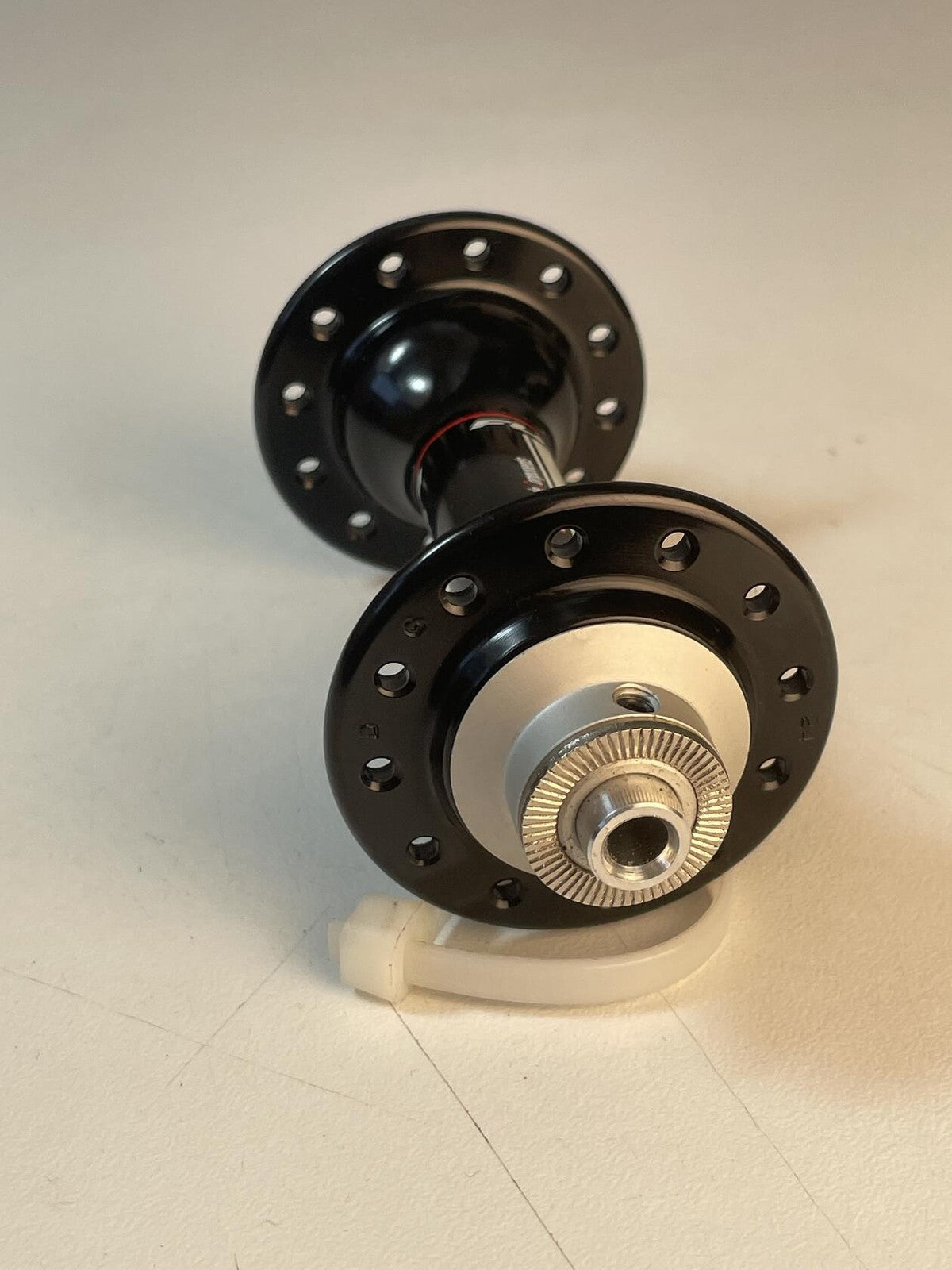 NOS Fuji CGC Low Flange Front Hub 24h 100mm - Black W/O Skewer 3