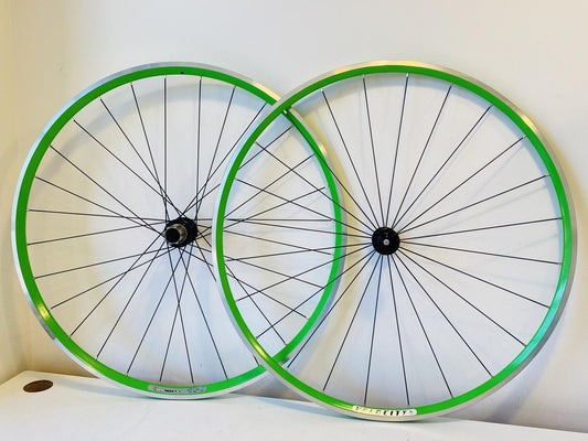 Velocity AEROHEAD 700c Road Wheelset 24/28h 8-10s Campagnolo 100/130 - Green MSW 1
