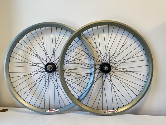 Velocity Chukker 700c Fixie Wheelset 48h Fix/Fix 100/120 Soma Hubs - Black/Olive 1