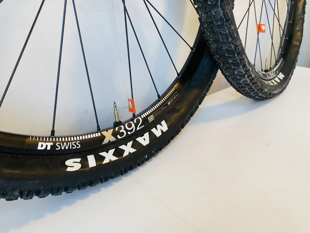 DT Swiss 370 27.5 MTB Tubeless Wheelset 28h X392 Ardent Race 12x142 15x100 10s 2