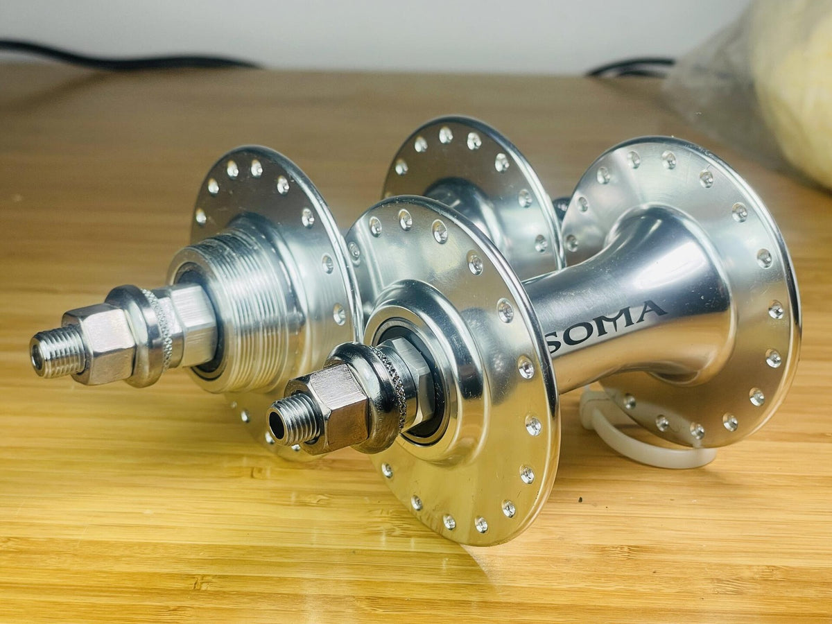NOS SOMA Somax 36h Track Hub Set 100/120mm Fix / Fix Sealed Bearings - Silver 1