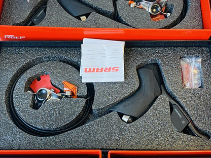 SRAM Red eTap 2x11 Road WiFli Group Set with Hydraulic Post Mount Disc Brakes 4