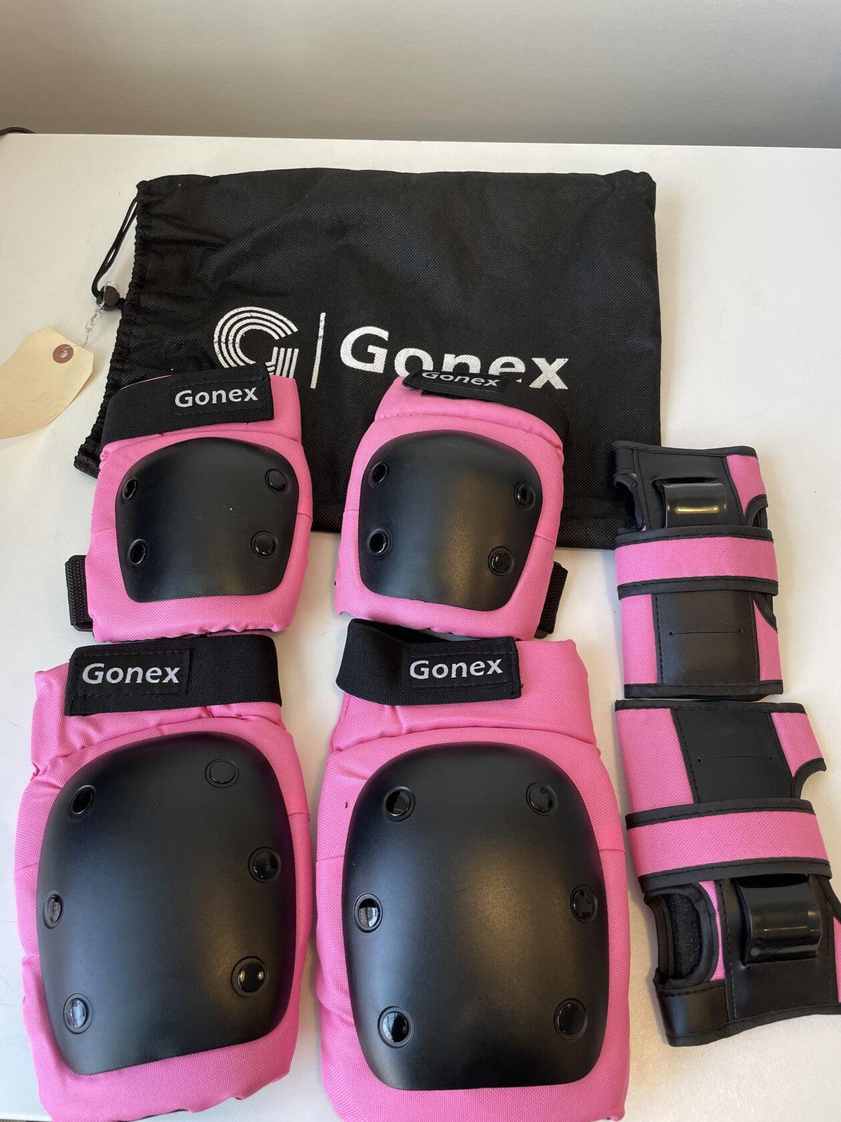 Unused Gonex 6 in 1 Skating Pad Set Medium Youth Pink GXGN0835B 1