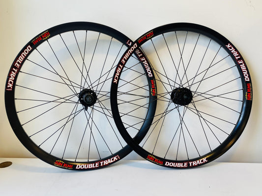 Sunrims Double Track SL1 Disc Wheelset 32-Spoke 559x39 20x110 QR 8-10s HG 1
