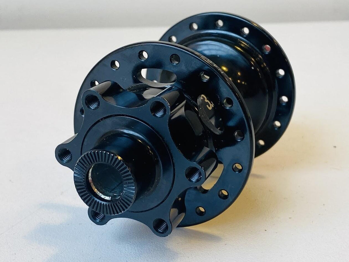 Stan's No Tubes 3.30 HD 6-Bolt Disc Rear Hub 32h 12x148mm 8-10s HG - Black 4