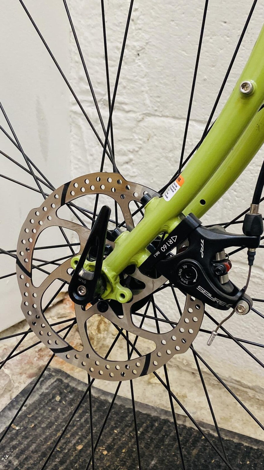 Surly Disc Trucker Bike - 700c Steel Pea Lime Soup 56cm - Altus 17