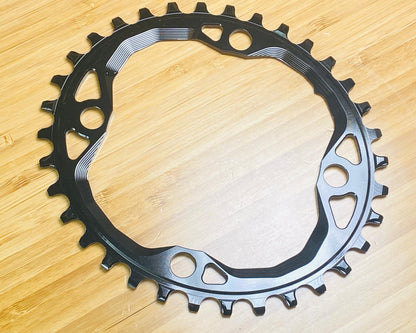 absoluteBLACK OVAL 104/64bcd 4-Bolt n/w Chainring 34t - Black 3