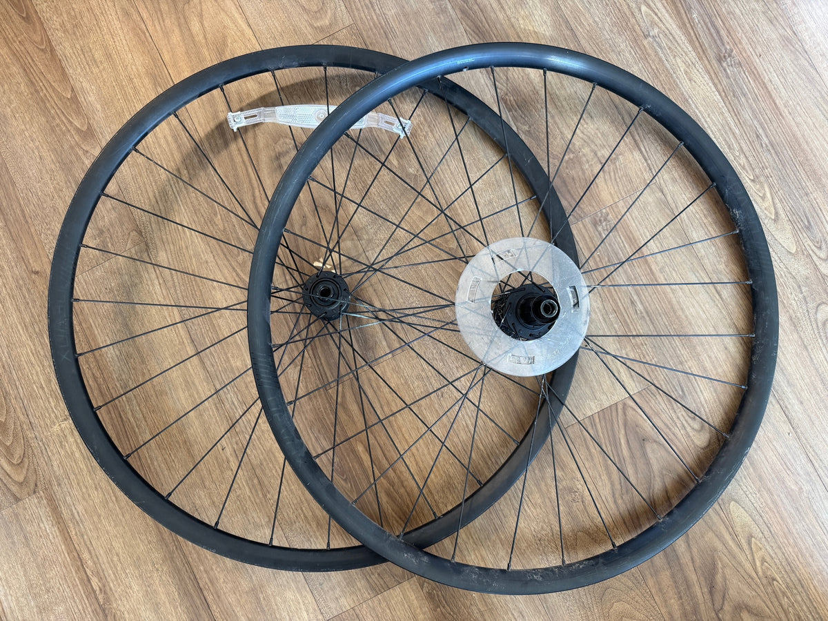 VGC Used Felt Devox 700c 28h Wheelset Center Lock Disc - Black 3