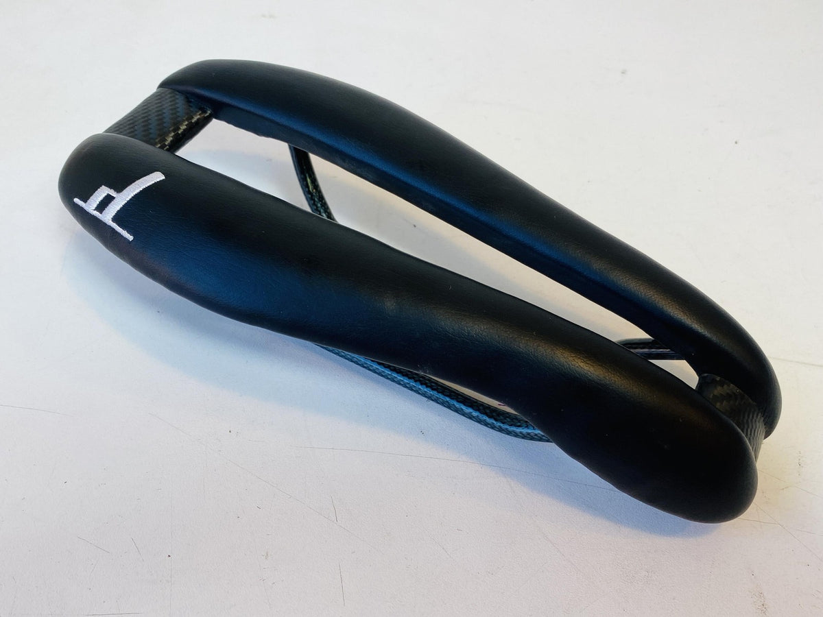 NOS Dash Stage Saddle Standard 60mm Black Carbon Fiber 130g Gen 1 1