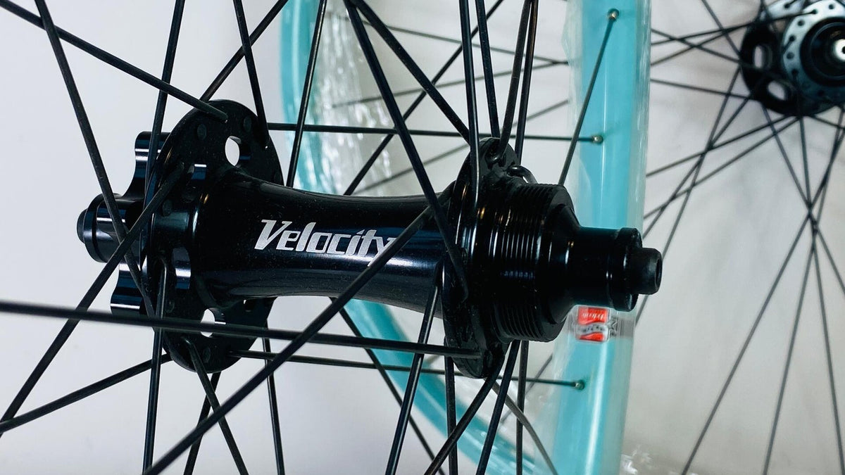 Velocity BLUNT 650b Single Speed MTB Disc Wheelset 32h 100/135 - Celeste 7