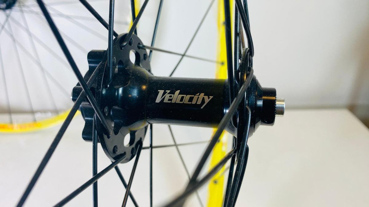 Velocity VXC 26" MTB Disc Wheelset 32h 6-Bolt 8-10 Speed 100/135 - Yellow/Black 5