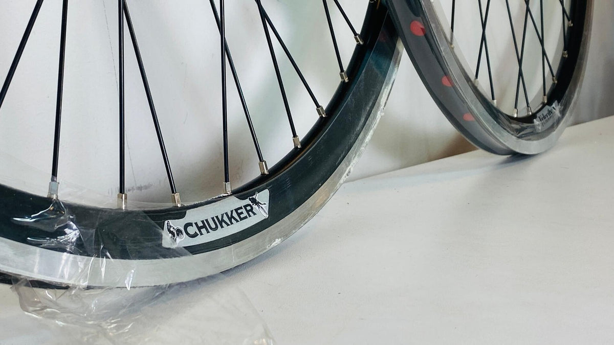 Velocity CHUKKER 700c Clincher Fixie Wheelset 36-F 48-R 100/120 - Black 2