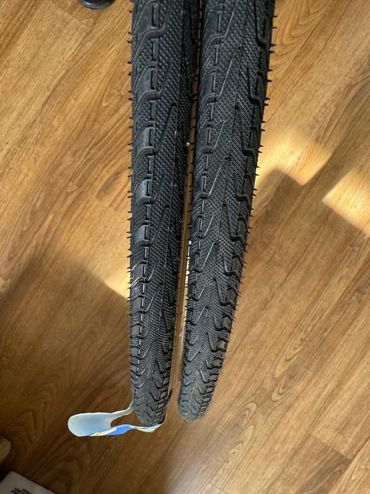 Panaracer Pasela Tire 27x1-1/8" Black/Tan Gumwall Wire 630 ISO Classic Road 2