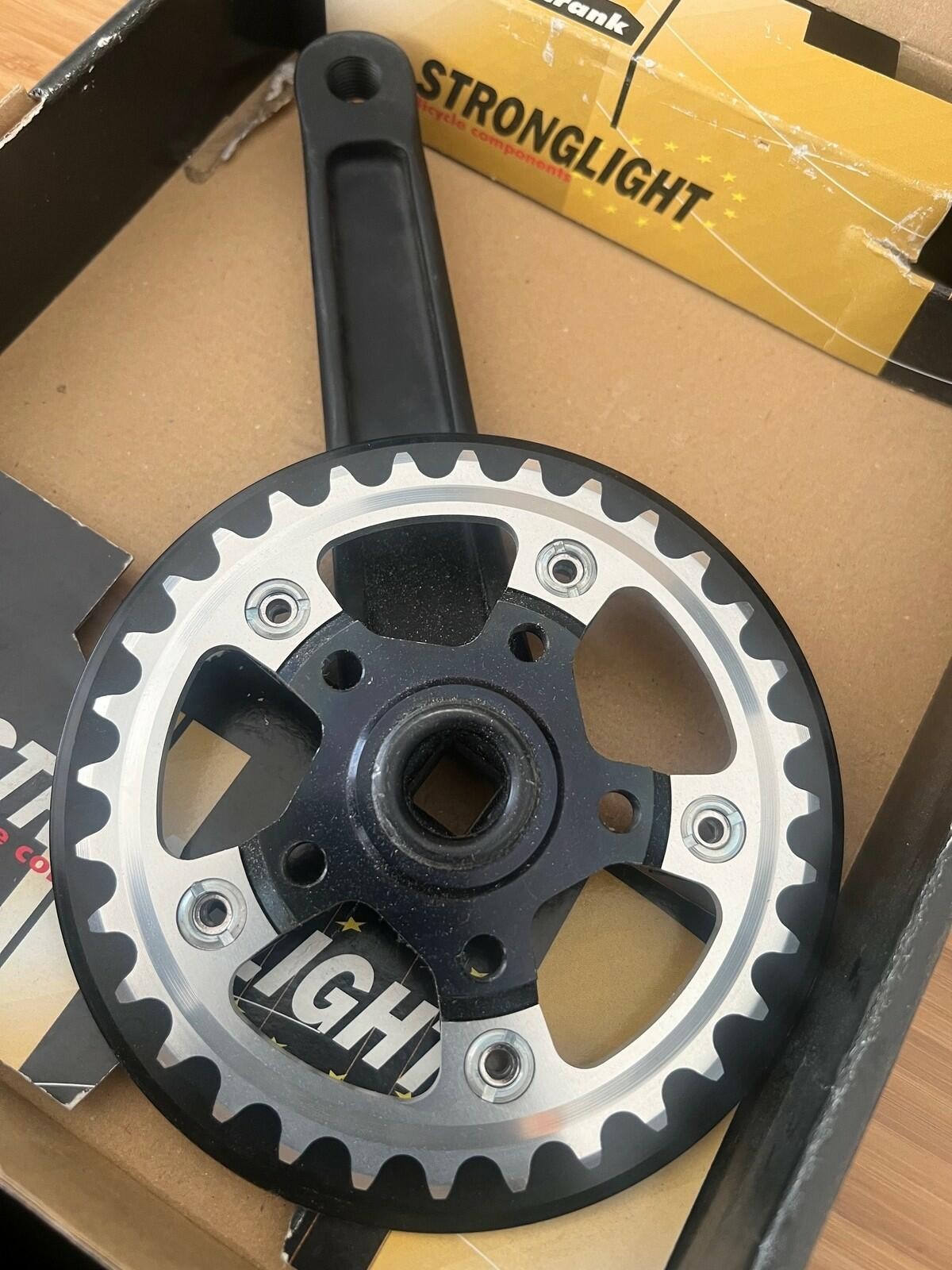 Storage-Worn Unused Stronglight Pedaler Crankset 175mm 32t 3