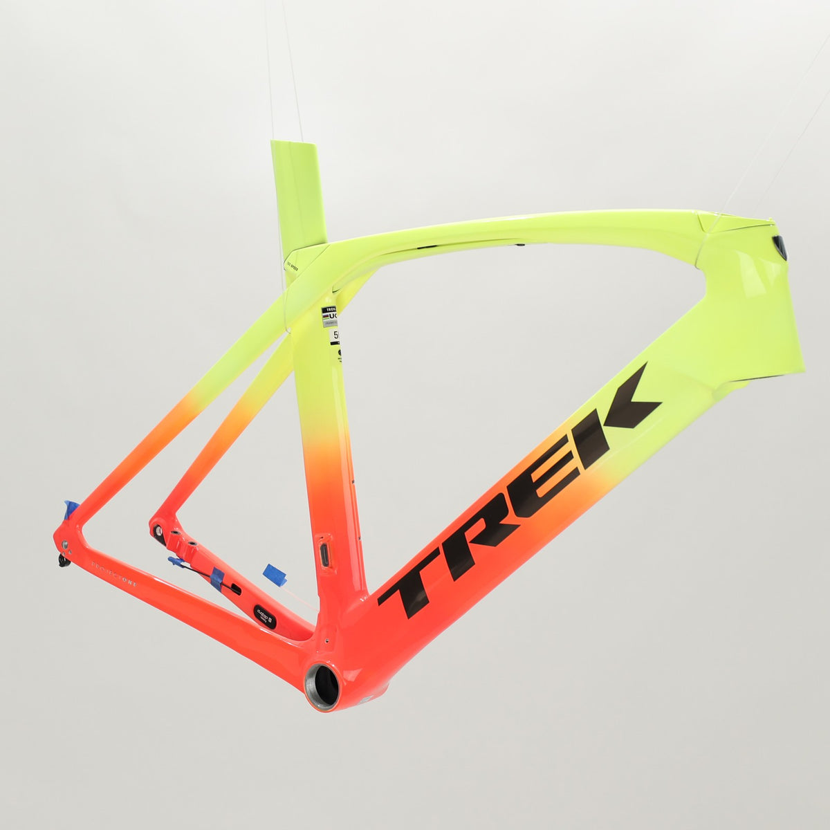 Trek Project 1 Madone SLR Gen 6 Disc Frame 56cm Coral Yellow Fade 2022 2