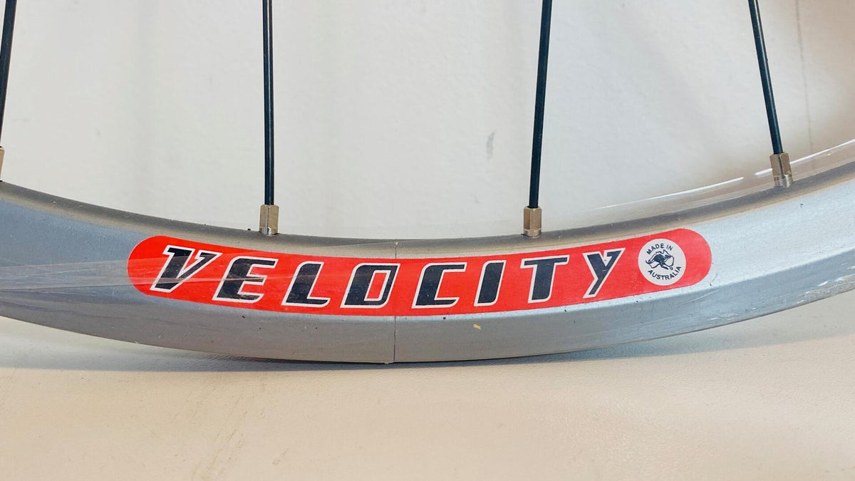 Velocity FUSION 700c Track Wheelset 32h Fix / Free 100/120 MSW - Gunmetal 4