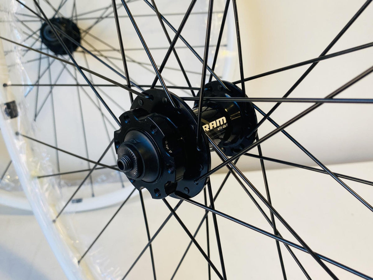 ER-20 Mach-1 29" MTB Disc Wheelset 32h MTH406 8-10s SRAM 100/135 w/ QR 6