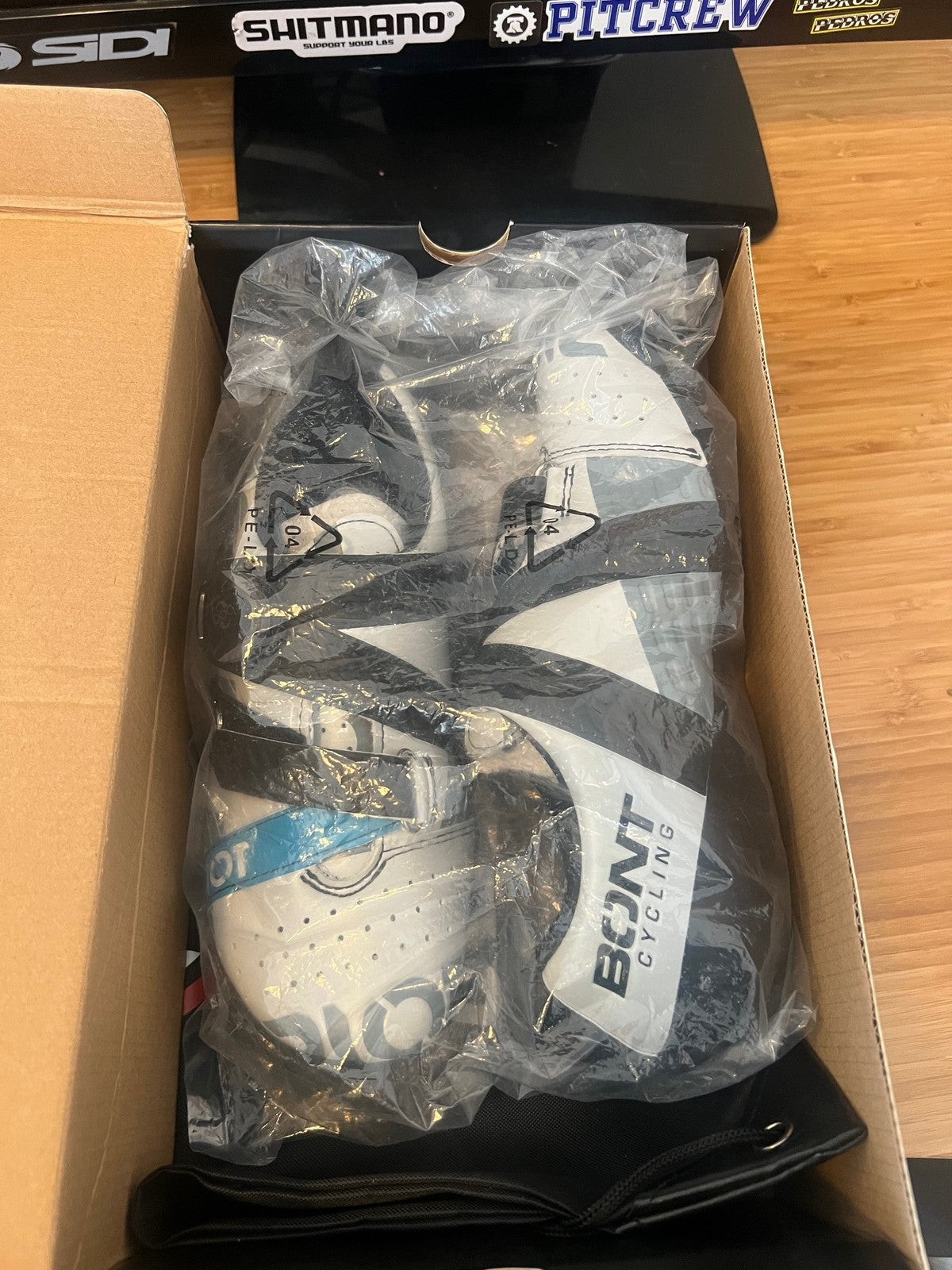 BONT Riot Road+ BOA Cycling Shoe Euro 40 Pearl White/Black 7