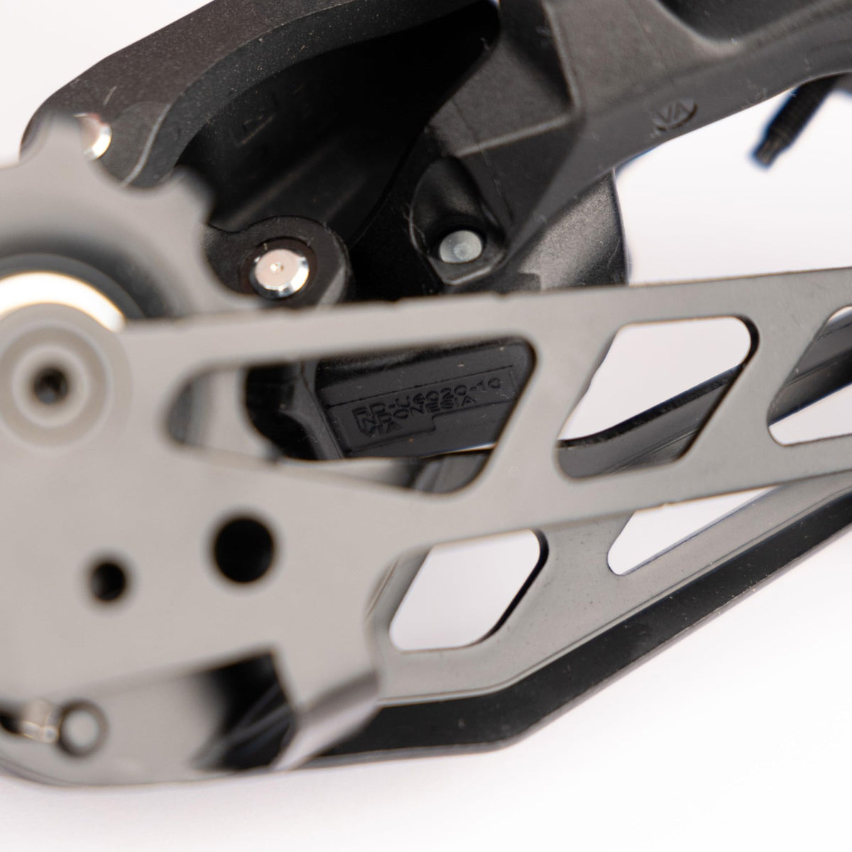 Shimano CUES RD-U6020 Rear Derailleur 10-Speed Shadow Direct Attach Long Cage 4