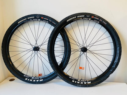 DT Swiss 370 27.5 MTB Tubeless Wheelset 28h X392 Ardent Race 12x142 15x100 10s 1