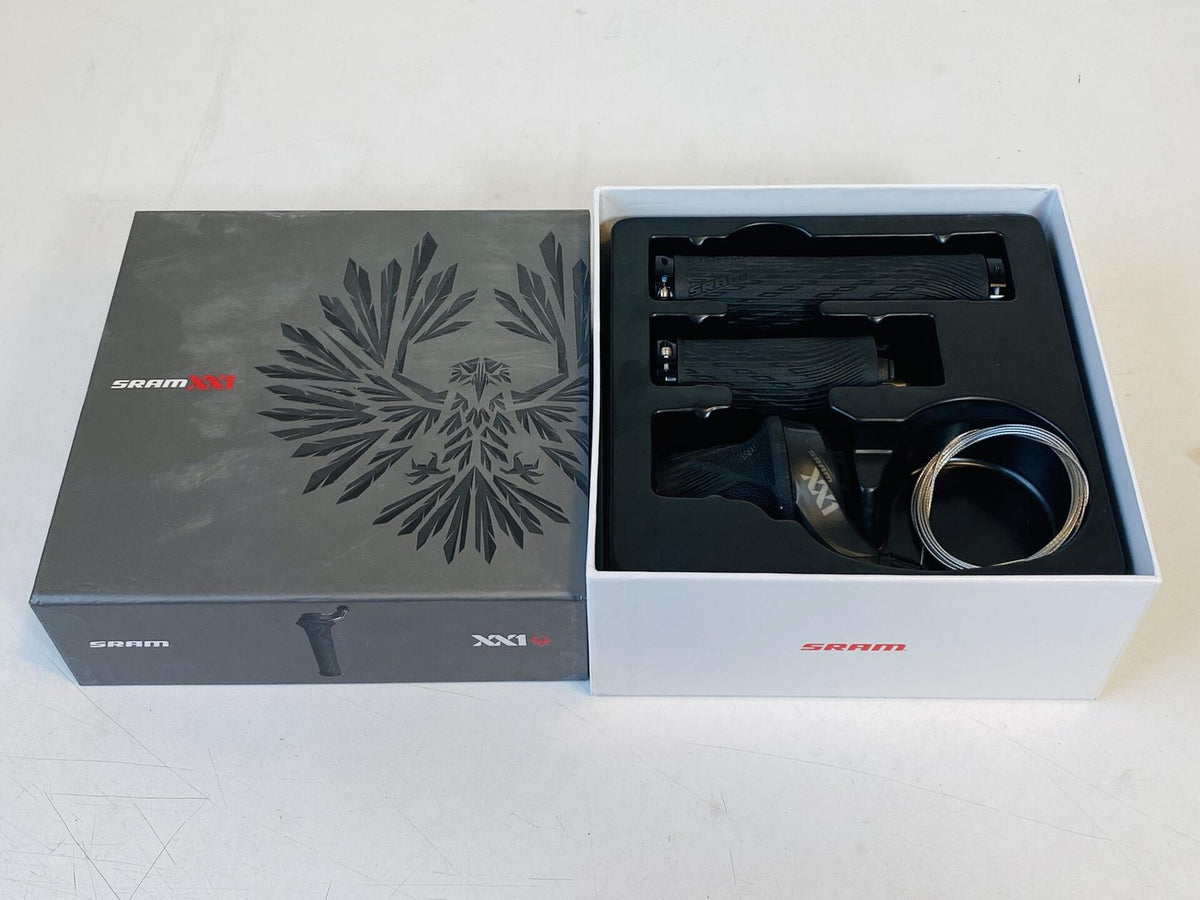 SRAM XX1 Eagle 12-Speed GripShift Shifter with Discrete Clamp - Black 4
